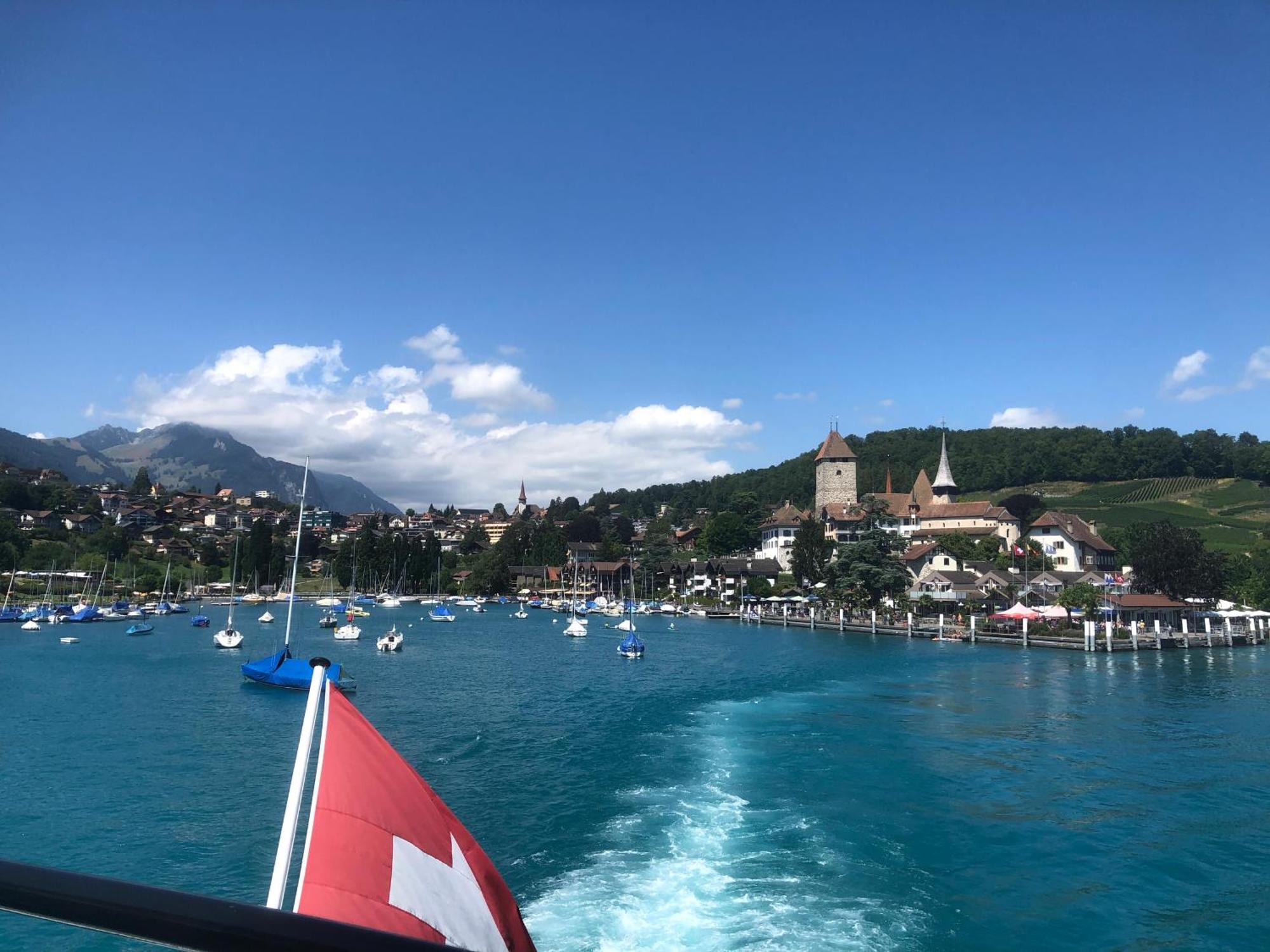 Center Park Apartment Interlaken Bagian luar foto
