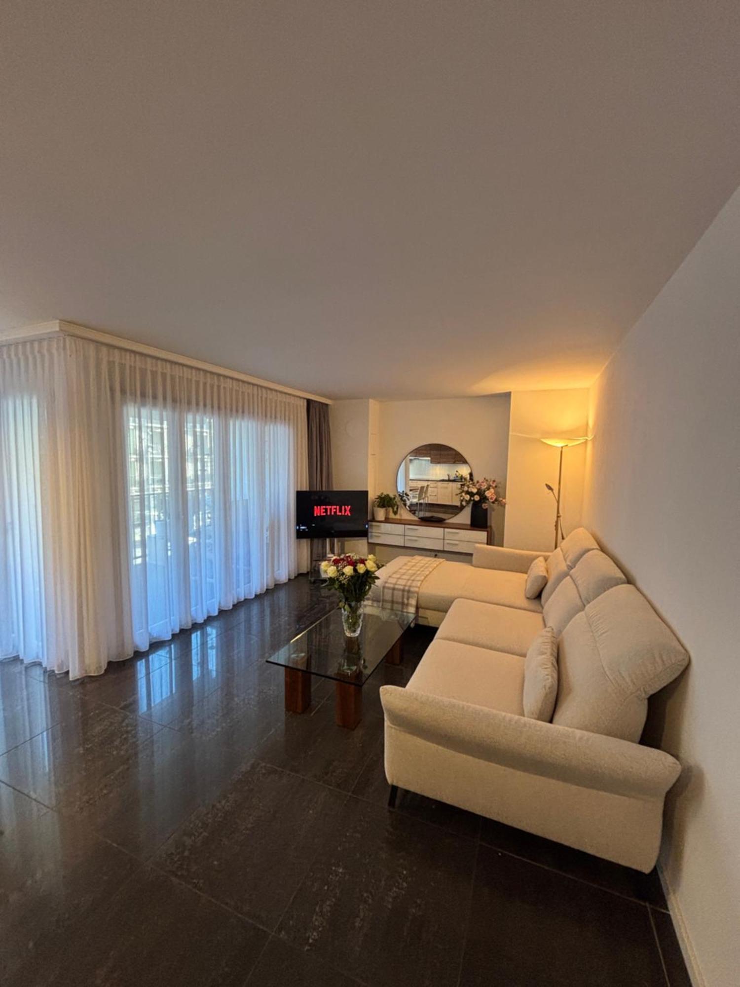 Center Park Apartment Interlaken Bagian luar foto